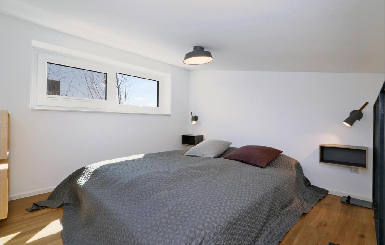 Stunning Home In Lembruch-Duemmer See With Sauna ภายนอก รูปภาพ